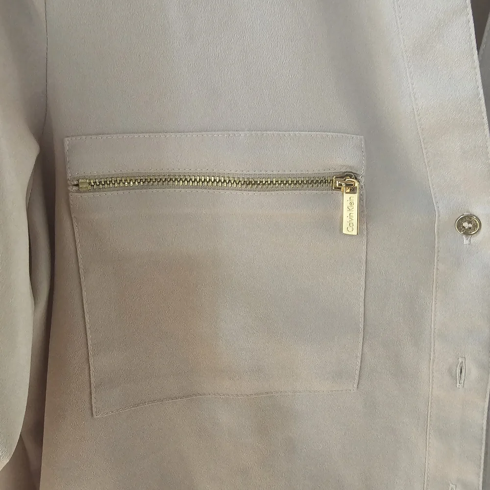 Calvin Klein Women's Beige Blouse with Gold Accents - Picture 3 of 8